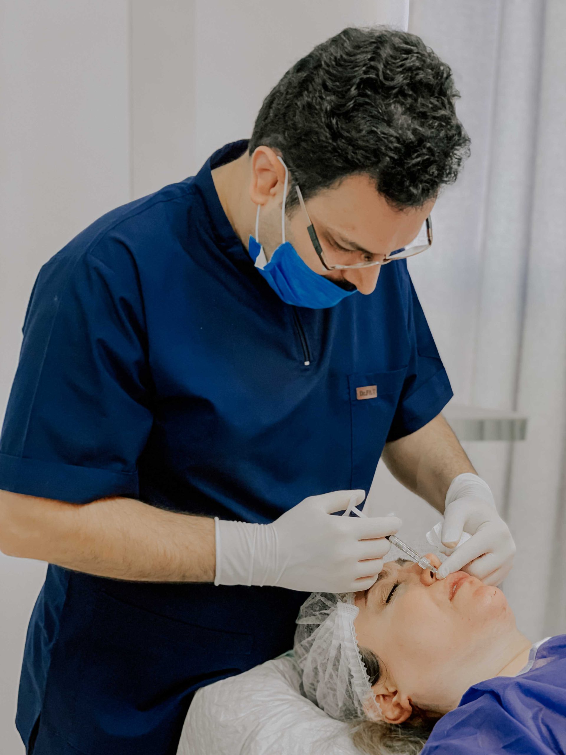 The Kim Kardashian Rib Removal Mystery: Fact Or Fiction? - 1sufvpy